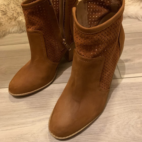 Anthropologie leather booties zip up whiskey color - Picture 3 of 7